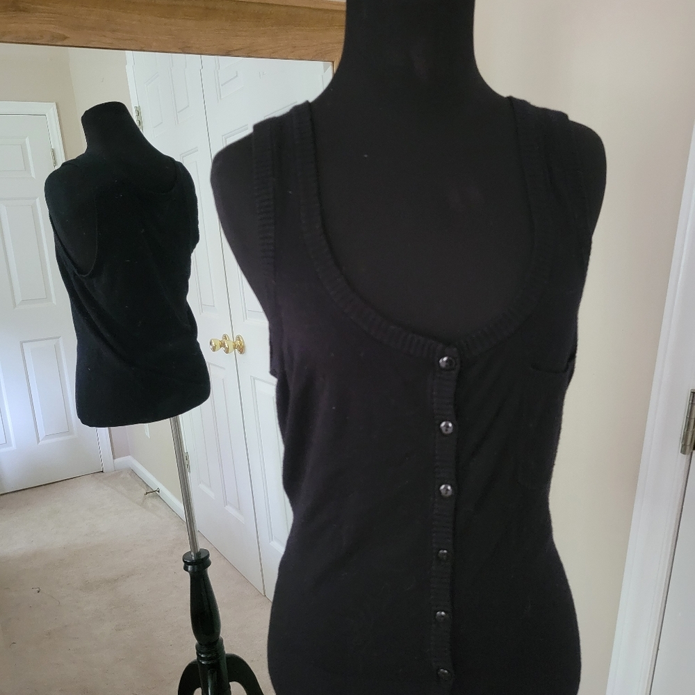 H&M SIZE 10 Cute button up sleeveless top